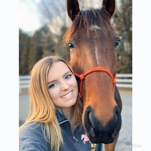 Meet your Posher, Mya